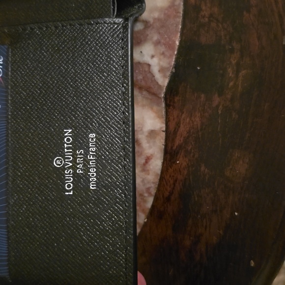 Louis Vuitton mens multiple wallet - Picture 2 of 5